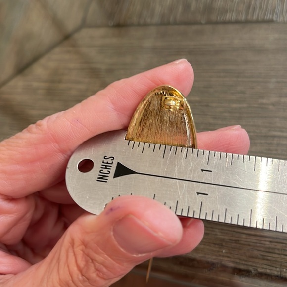 Vintage Gold-tone Oval Filigree Pin - Picture 12 of 15